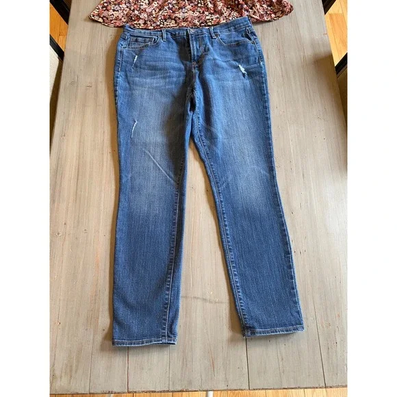 Old Navy Curvy Profile Mid-Rise Jeans Blue Distressed Stretch Denim Womens 12 - Picture 3 of 15